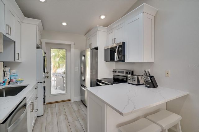76 N SHORE DRIVE, Anna Maria, FL 34216