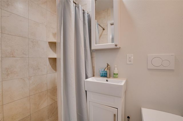 76 N SHORE DRIVE, Anna Maria, FL 34216