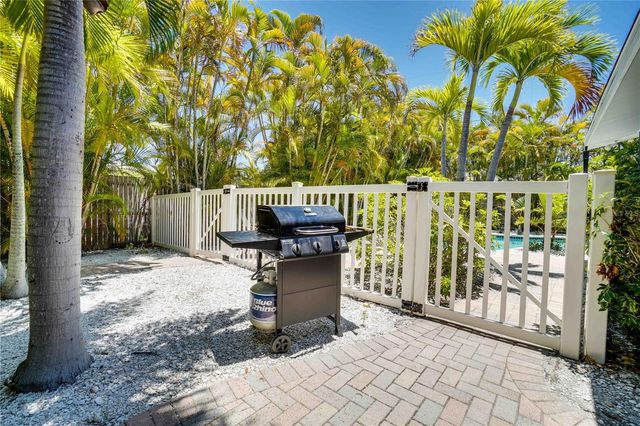 76 N SHORE DRIVE, Anna Maria, FL 34216