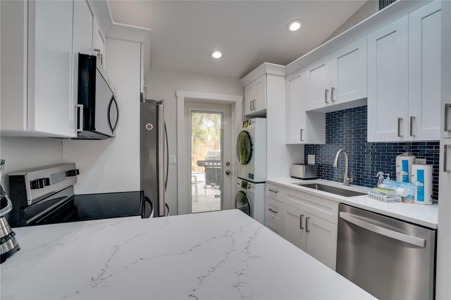 76 N SHORE DRIVE, Anna Maria, FL 34216