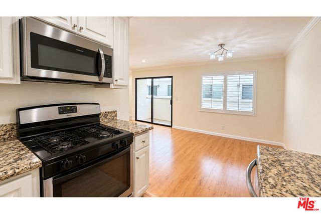 15141 Burbank Boulevard 103, Van Nuys, CA 91411