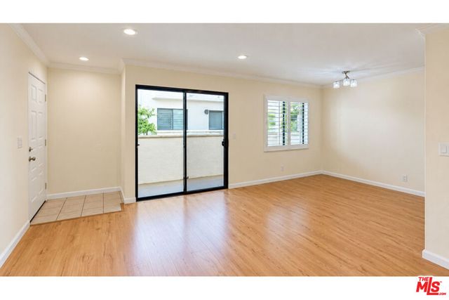 15141 Burbank Boulevard 103, Van Nuys, CA 91411