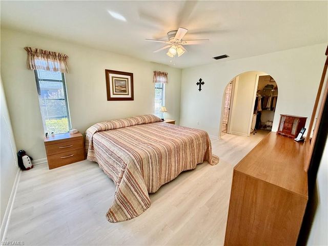 19993 Lake Vista CIR N, Lehigh Acres, FL 33936