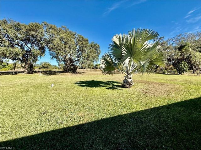 19993 Lake Vista CIR N, Lehigh Acres, FL 33936