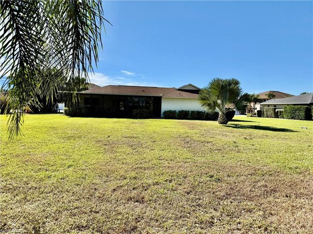 19993 Lake Vista CIR N, Lehigh Acres, FL 33936