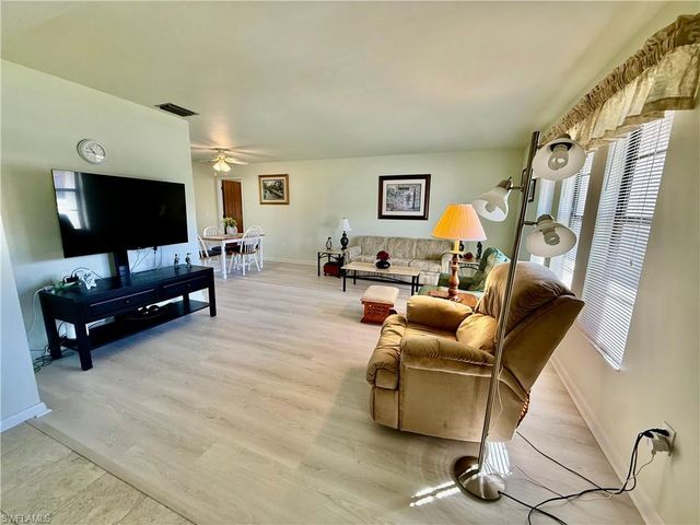 19993 Lake Vista CIR N, Lehigh Acres, FL 33936