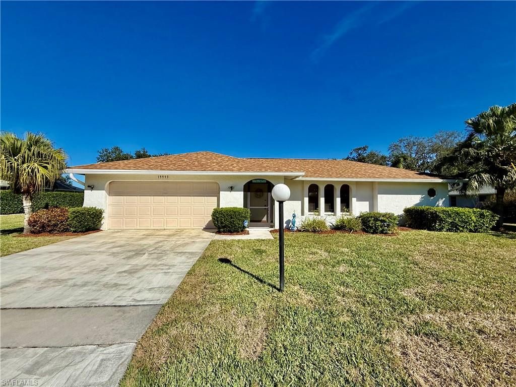19993 Lake Vista CIR N, Lehigh Acres, FL 33936