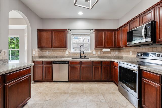 808 Northstar Ct, Old Hickory, TN 37138