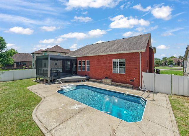 808 Northstar Ct, Old Hickory, TN 37138
