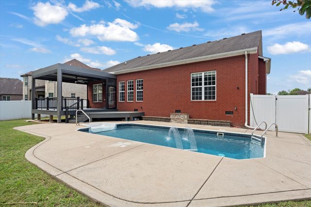 808 Northstar Ct, Old Hickory, TN 37138