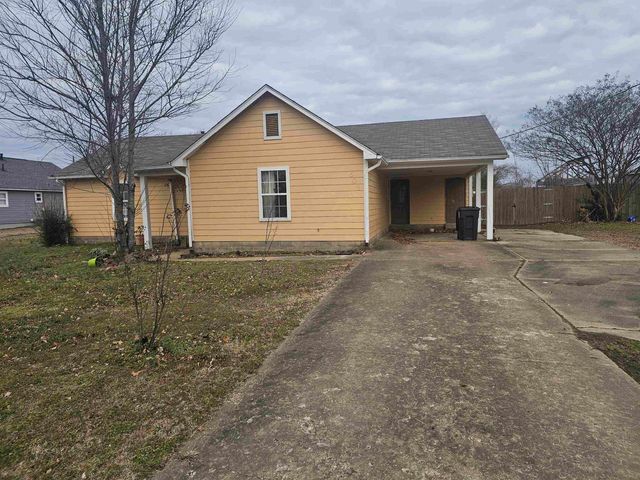 605 JUNIOR DR, Covington, TN 38019