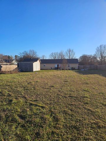 605 JUNIOR DR, Covington, TN 38019