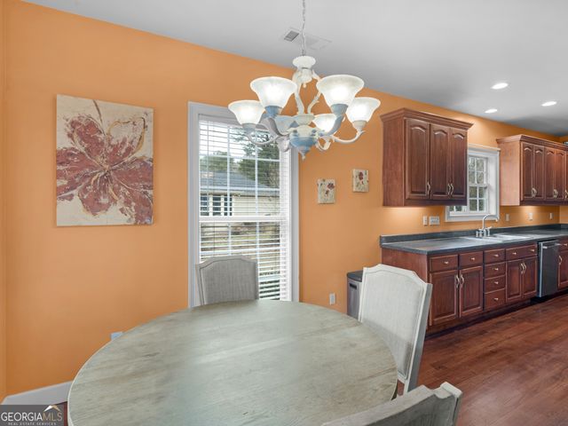 517 N Pine Hill Road, Griffin, GA 30223