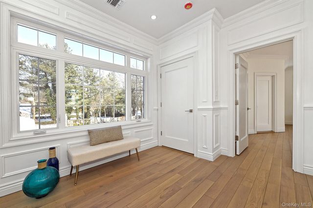 11 Edcris Lane, Huntington, NY 11743