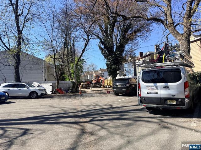 318 White Street, Orange, NJ 07050