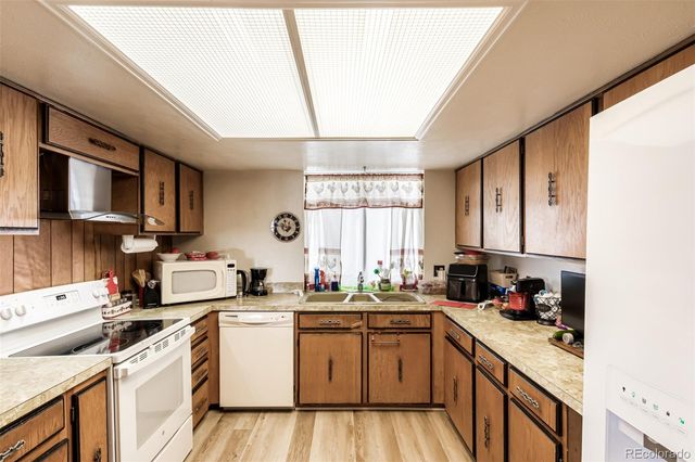 15362 E 8th Avenue, Aurora, CO 80011