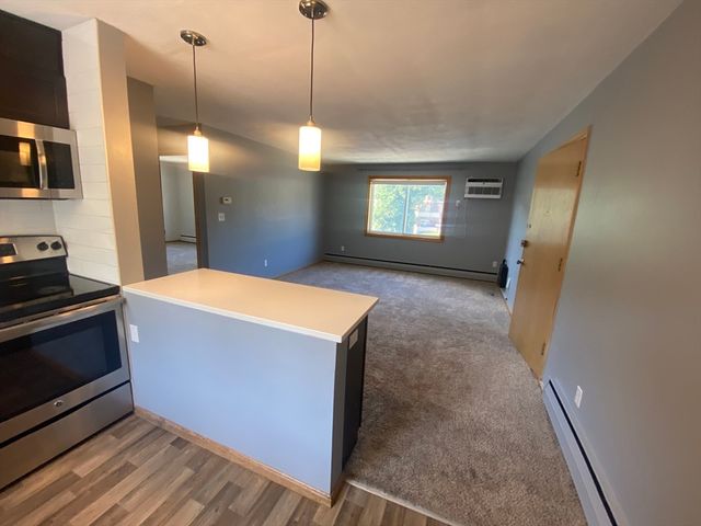 79 Lionel Ave F, Waltham, MA 02452