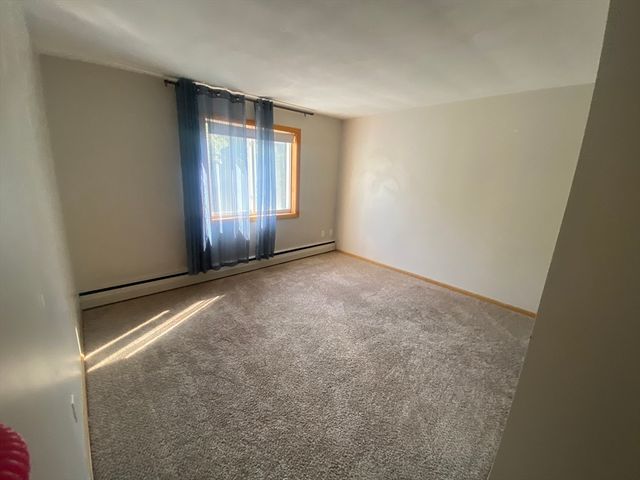 79 Lionel Ave F, Waltham, MA 02452