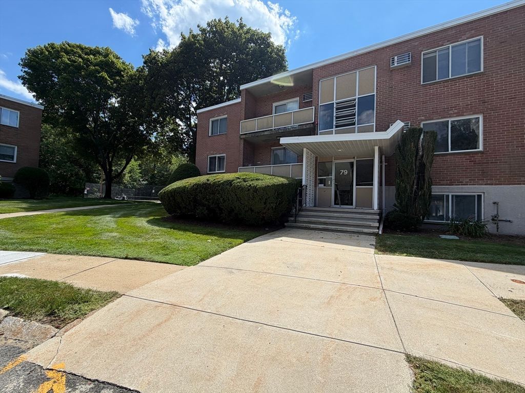 79 Lionel Ave F, Waltham, MA 02452