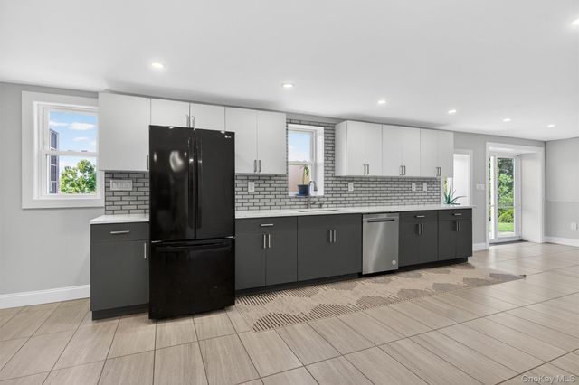 121 Marietta Avenue, Hawthorne, NY 10532
