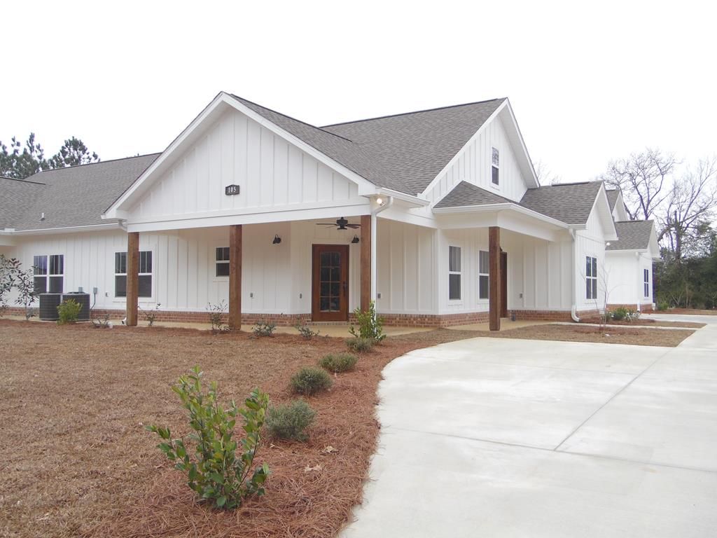 105 NE St. Lawrence Dr., Dothan, AL 36303