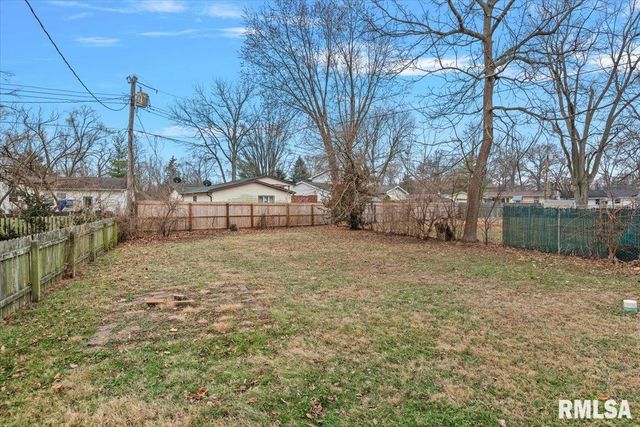 2616 KENT Drive, Springfield, IL 62703