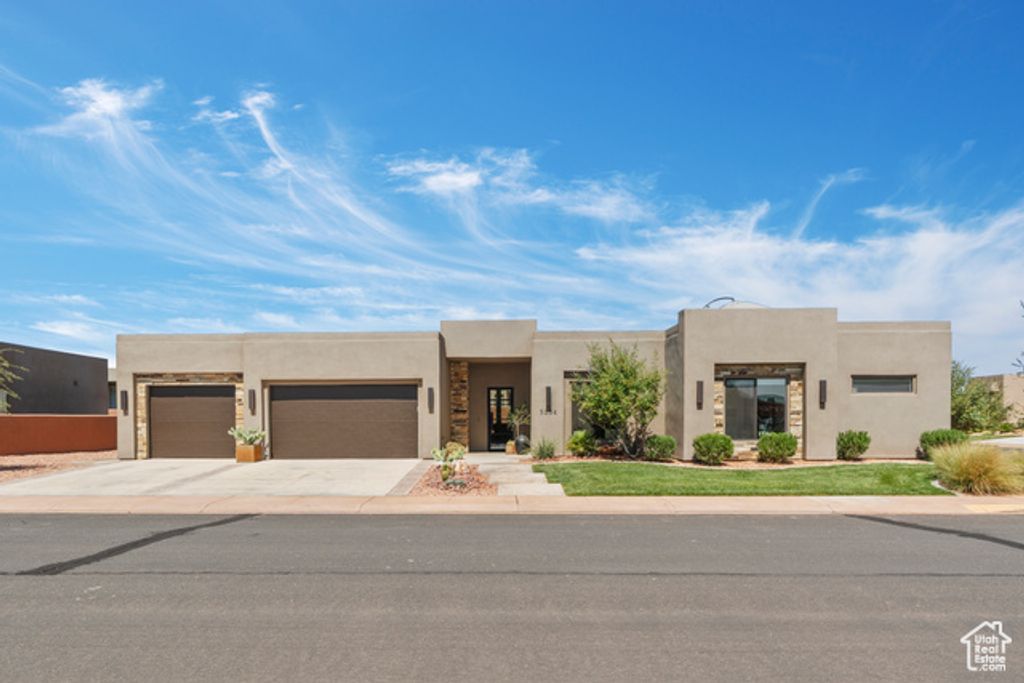 5234 W 3180 S, Hurricane, UT 84737