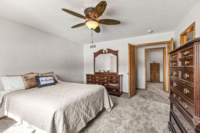 5545 157th Street N, Hugo, MN 55038