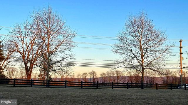 9611 MORNING WALK DR, Hagerstown, MD 21740