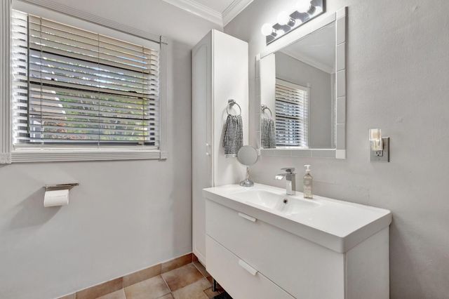 1228 SW 9th Avenue, Fort Lauderdale, FL 33315