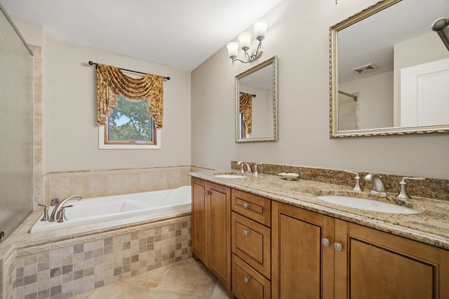 1410 E Eton Drive, Arlington Heights, IL 60004