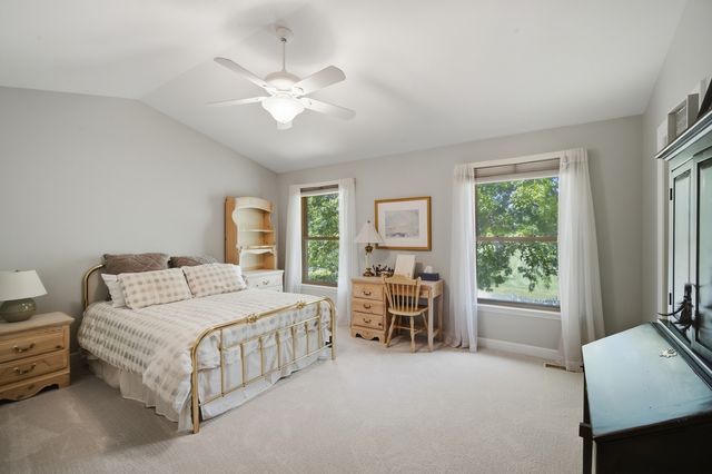 1410 E Eton Drive, Arlington Heights, IL 60004