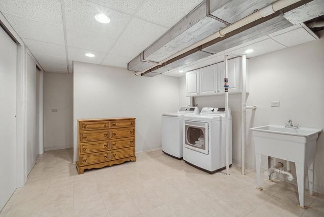 1410 E Eton Drive, Arlington Heights, IL 60004