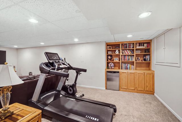 1410 E Eton Drive, Arlington Heights, IL 60004