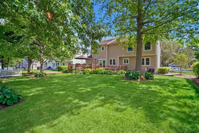 1410 E Eton Drive, Arlington Heights, IL 60004
