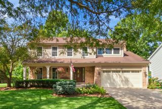1410 E Eton Drive, Arlington Heights, IL 60004