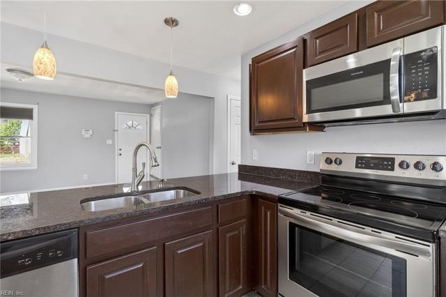 83 Wyoming AVE, Portsmouth, VA 23701