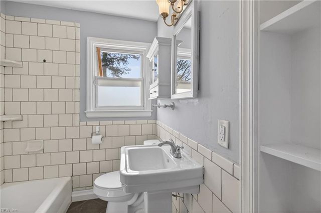 83 Wyoming AVE, Portsmouth, VA 23701