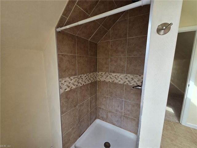 83 Wyoming AVE, Portsmouth, VA 23701