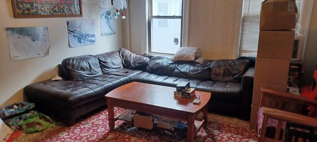 64 Fruit St, Worcester, MA 01609