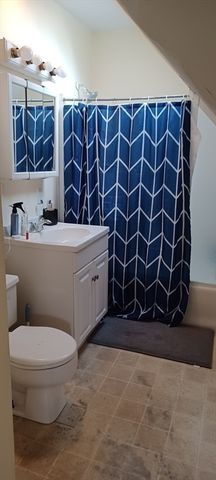 64 Fruit St, Worcester, MA 01609