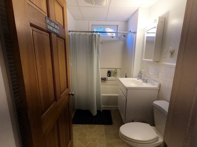 64 Fruit St, Worcester, MA 01609