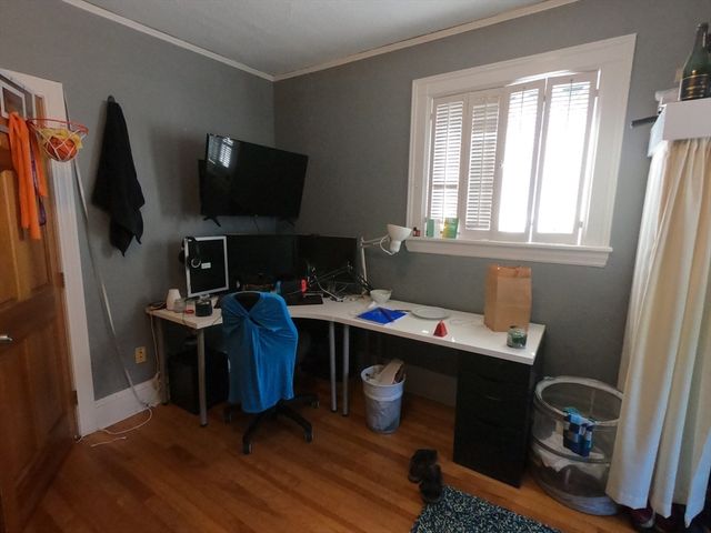 64 Fruit St, Worcester, MA 01609