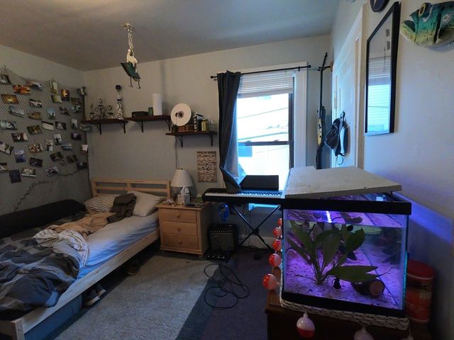 64 Fruit St, Worcester, MA 01609
