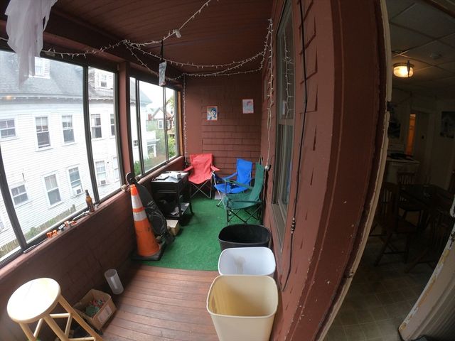 64 Fruit St, Worcester, MA 01609