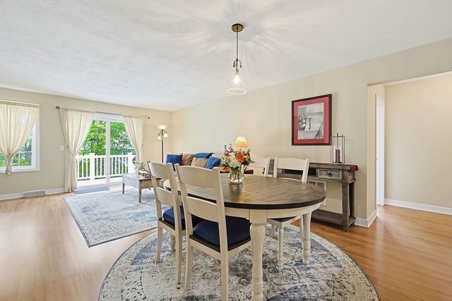 204 Laurelwood Dr 204, Hopedale, MA 01747