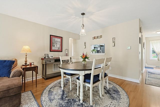 204 Laurelwood Dr 204, Hopedale, MA 01747