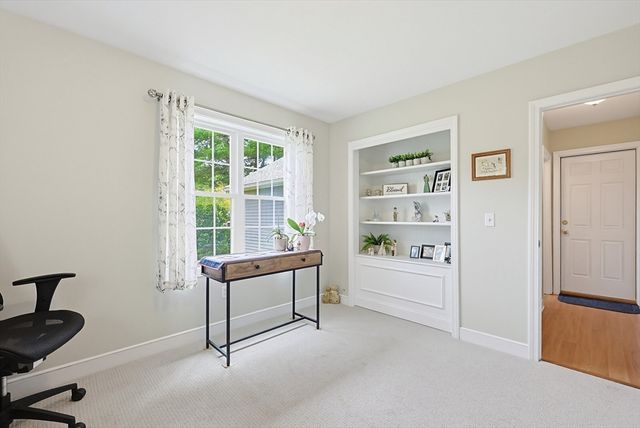 204 Laurelwood Dr 204, Hopedale, MA 01747