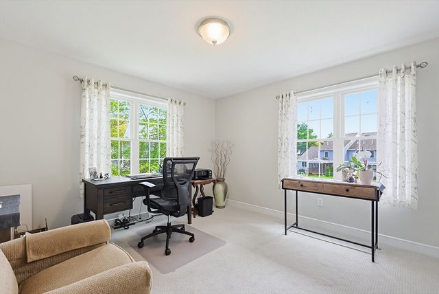 204 Laurelwood Dr 204, Hopedale, MA 01747