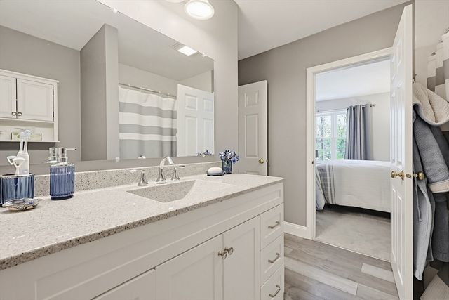 204 Laurelwood Dr 204, Hopedale, MA 01747